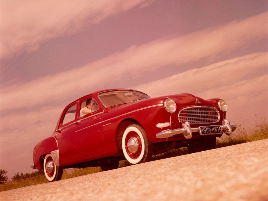  Renault Fregate 1958 года  (фото 1 из 2)